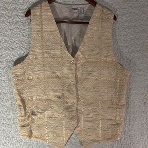 Chic Beige Textured Vest